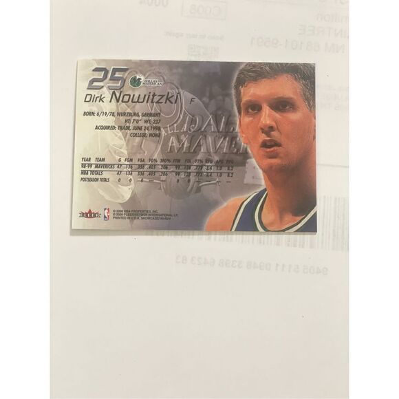 2000 Dirk Nowitzki Flair Showcase #25 in mint condition/grade - Picture 2 of 3